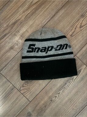Snap Two-Tone Knit Beanie Hat in Gray and Black